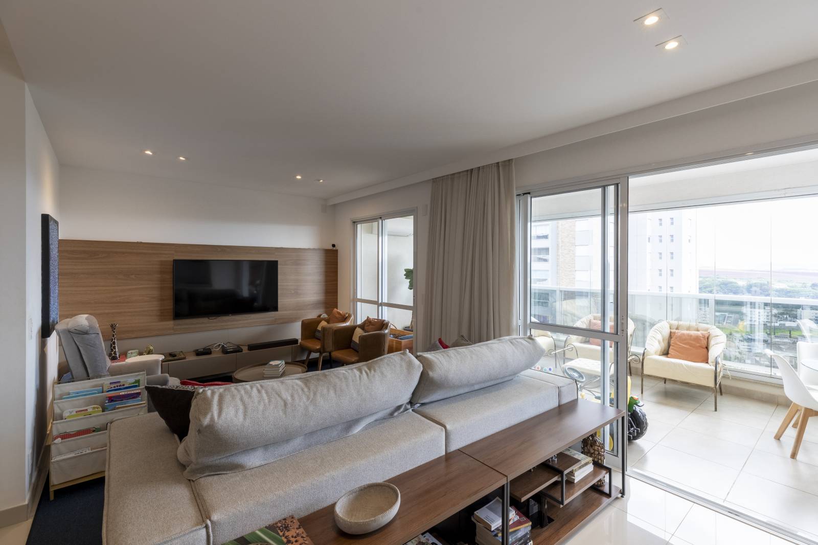 Lindo apartamento de 158m² - Edifício Van Der Rohe - Jardim Botânico