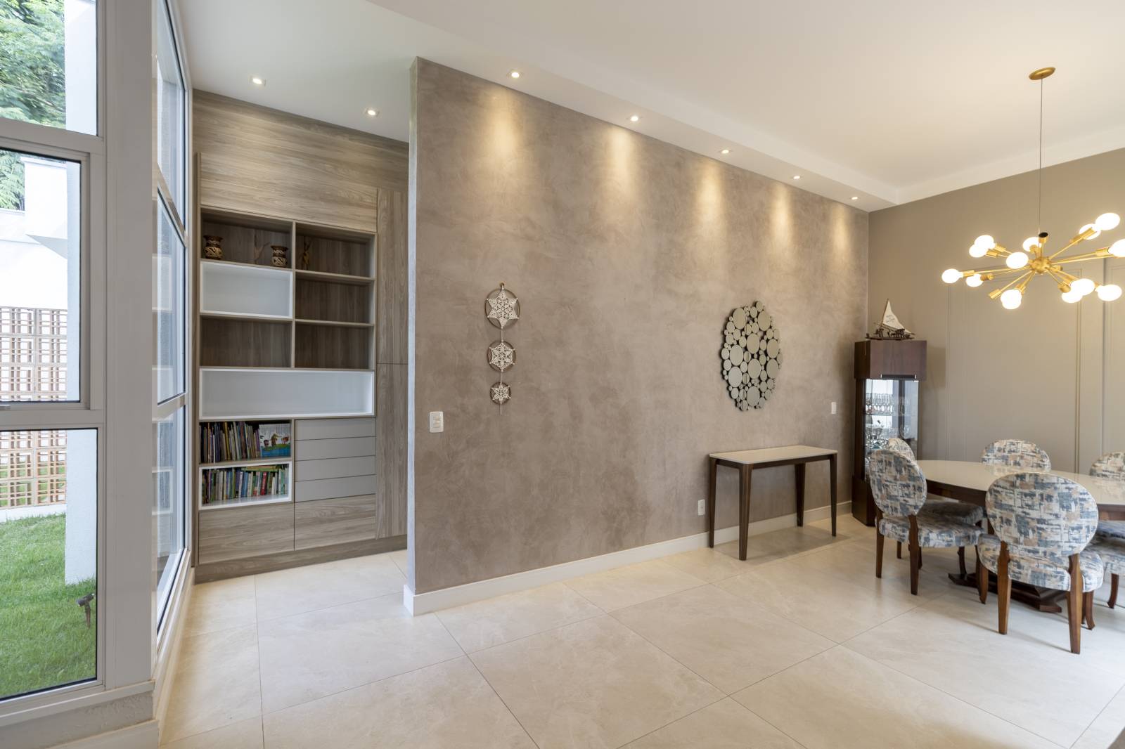 Casa térrea de 229m² no Condomínio Praça das Flores