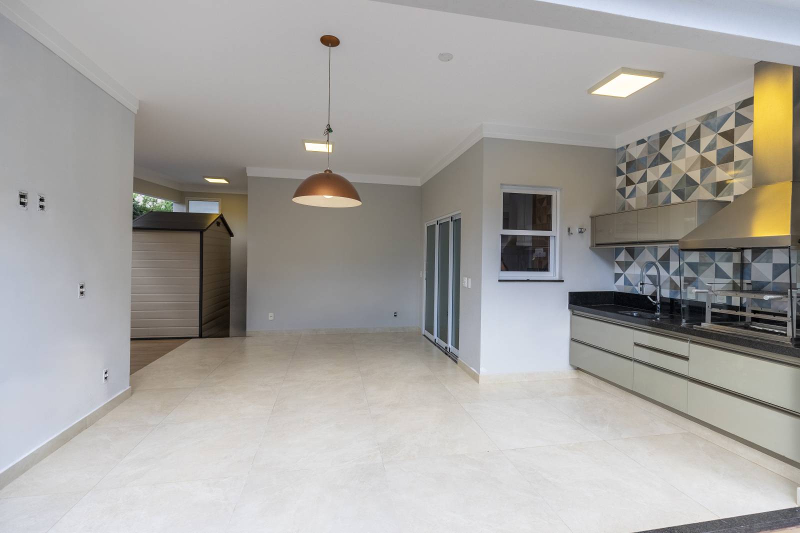 Casa térrea de 229m² no Condomínio Praça das Flores