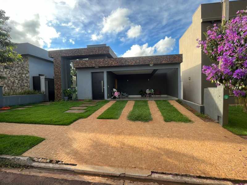 Casa Residencial de 150m² e terreno de 300m² no Condomínio Portal da Mata