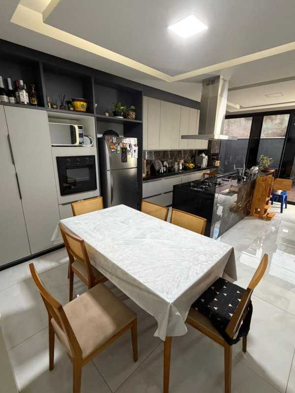 Casa Residencial de 150m² e terreno de 300m² no Condomínio Portal da Mata