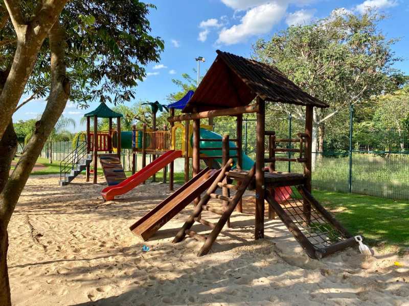 Casa Residencial de 150m² e terreno de 300m² no Condomínio Portal da Mata