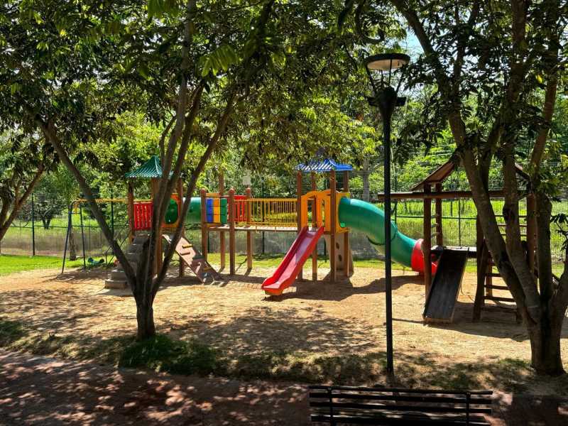 Casa Residencial de 150m² e terreno de 300m² no Condomínio Portal da Mata