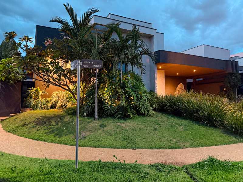 Casa Terras de Florença 3 Suítes + Escritório