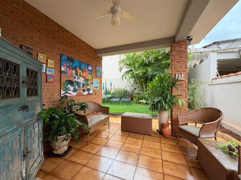 Excelente casa de rua de 150m², muito bem conservada localizada em um dos bairros mais valorizados da região.