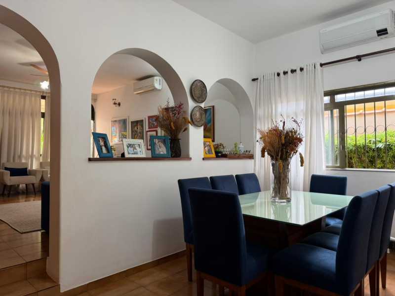 Excelente casa de rua de 150m², muito bem conservada localizada em um dos bairros mais valorizados da região.