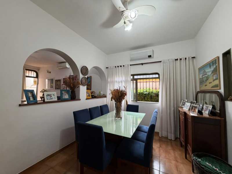 Excelente casa de rua de 150m², muito bem conservada localizada em um dos bairros mais valorizados da região.