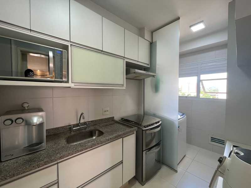 Reserva do Golf - Apartamento de 81 m², no 10º andar, em frente ao Shopping