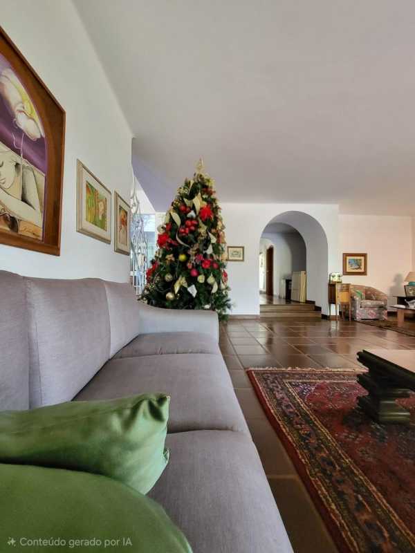 Linda Casa de Esquina na Ribeirânia – Parte Fechada