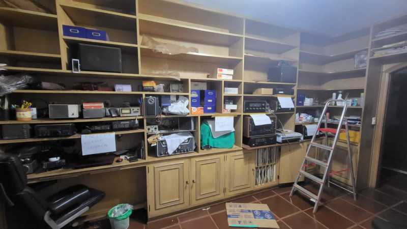 Linda Casa de Esquina na Ribeirânia – Parte Fechada