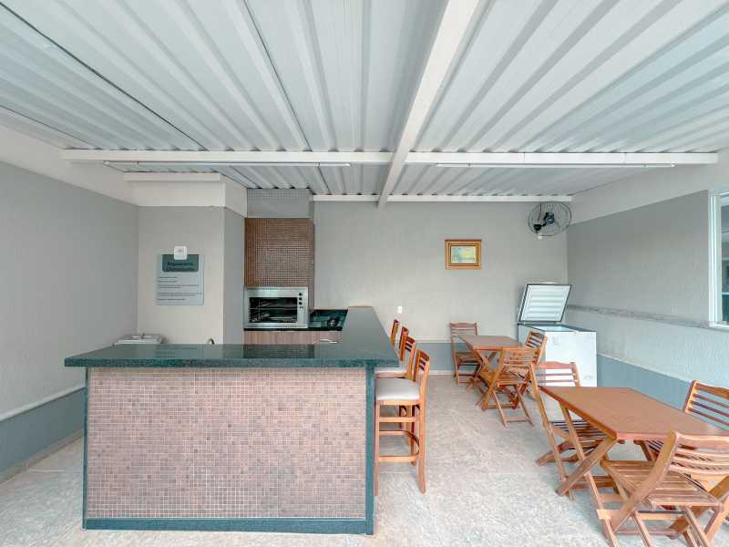 Ed. Sunset em frente ao Raya