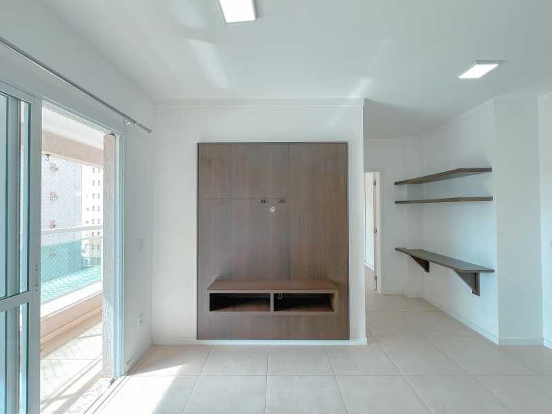 Ed. Sunset em frente ao Raya