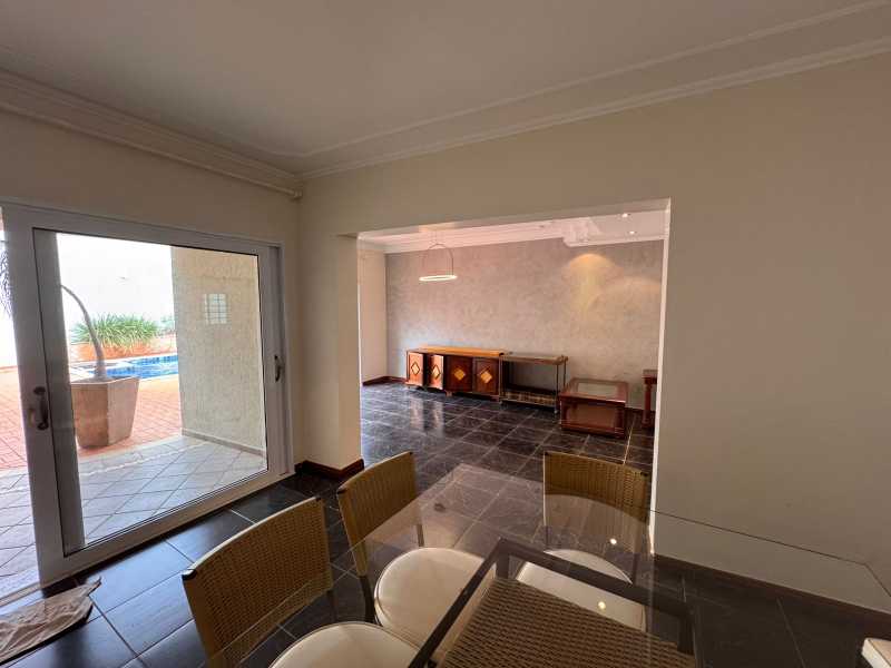 Casa de 604m² - Espaço, conforto e lazer completo na Ribeirânia!