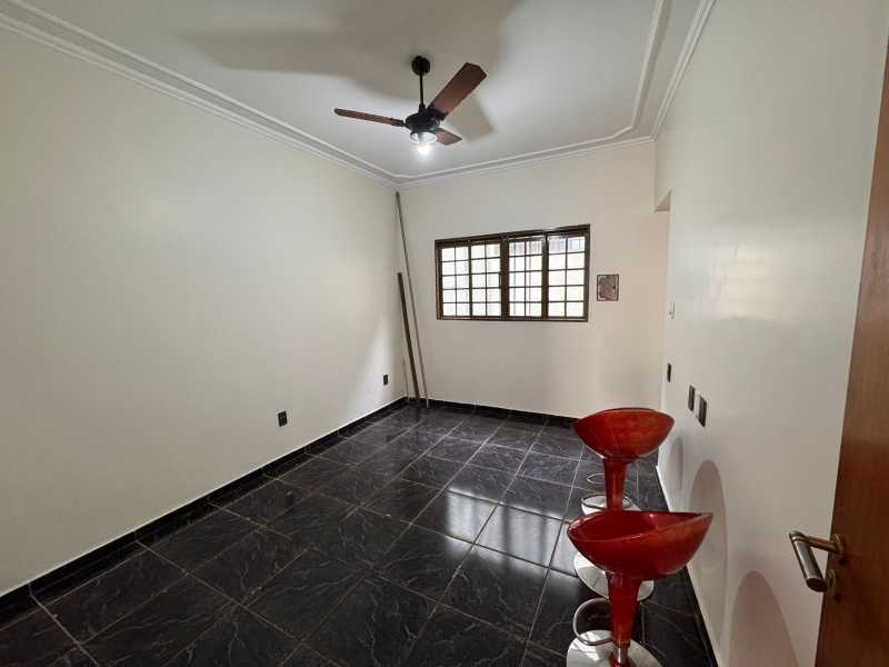 Casa de 604m² - Espaço, conforto e lazer completo na Ribeirânia!