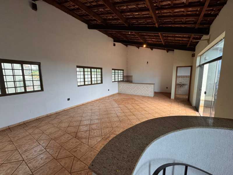 Casa de 604m² - Espaço, conforto e lazer completo na Ribeirânia!