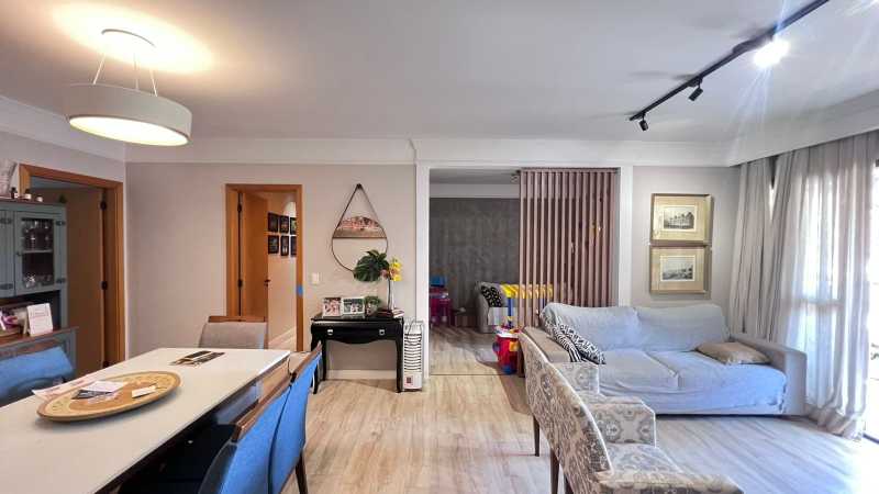 Apartamento à Venda – Edifício Montpellier | Santa Cruz - tudo REFORMADO