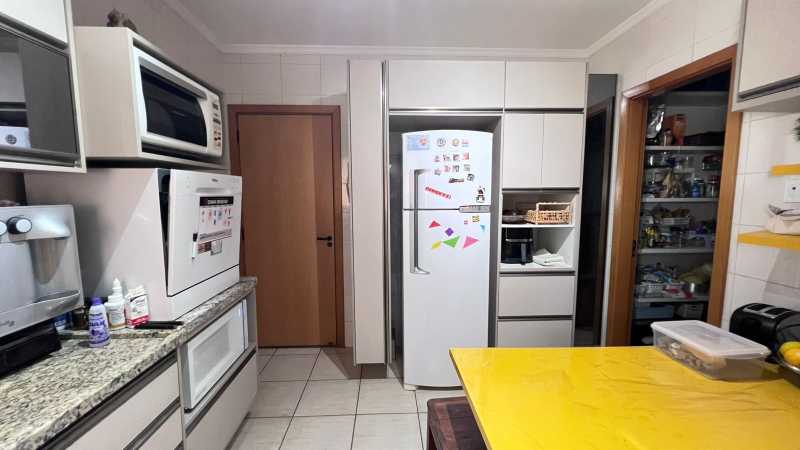 Apartamento à Venda – Edifício Montpellier | Santa Cruz - tudo REFORMADO